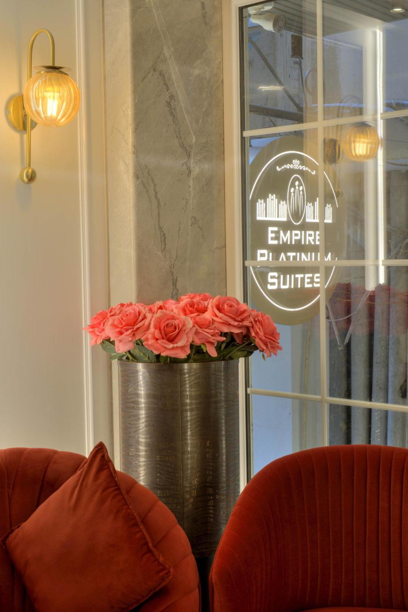 Empire Platinum Suites New Delhi Exteriör bild