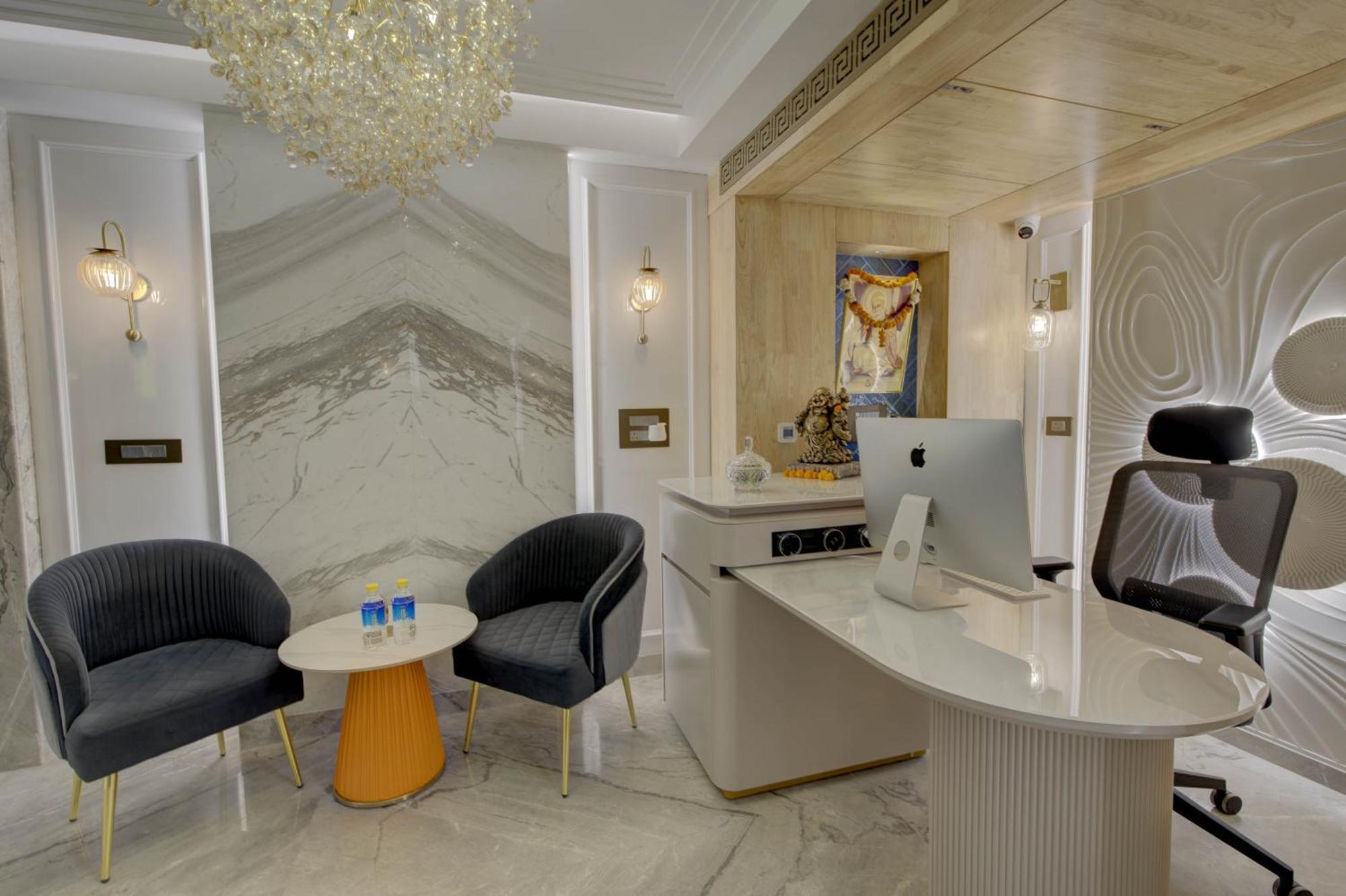 Empire Platinum Suites New Delhi Exteriör bild
